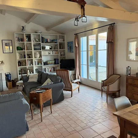 Feriehus Maison Spacieuse, Le Vieil, A 250m - 10 Pers. - Fr-1-823-170 *