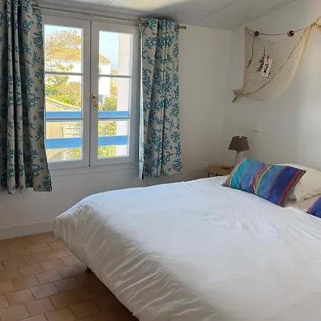 Feriehus Maison Spacieuse, Le Vieil, A 250m - 10 Pers. - Fr-1-823-170