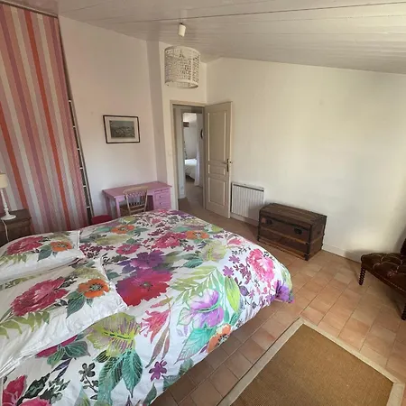 Feriehus Maison Spacieuse, Le Vieil, A 250m - 10 Pers. - Fr-1-823-170